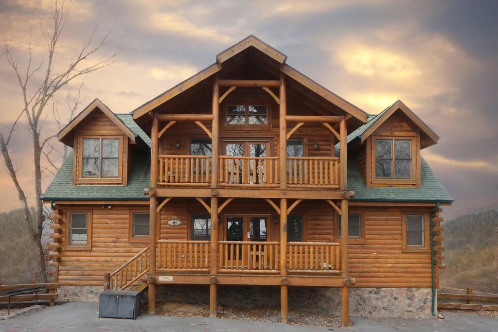 Rising Eagle Lodge - Eight Bedroom Pigeon Forge Luaran gambar