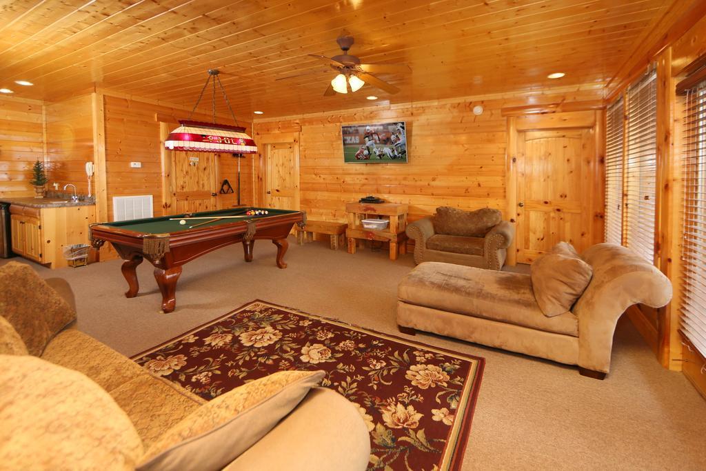 Rising Eagle Lodge - Eight Bedroom Pigeon Forge Luaran gambar