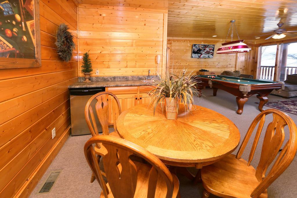 Rising Eagle Lodge - Eight Bedroom Pigeon Forge Luaran gambar
