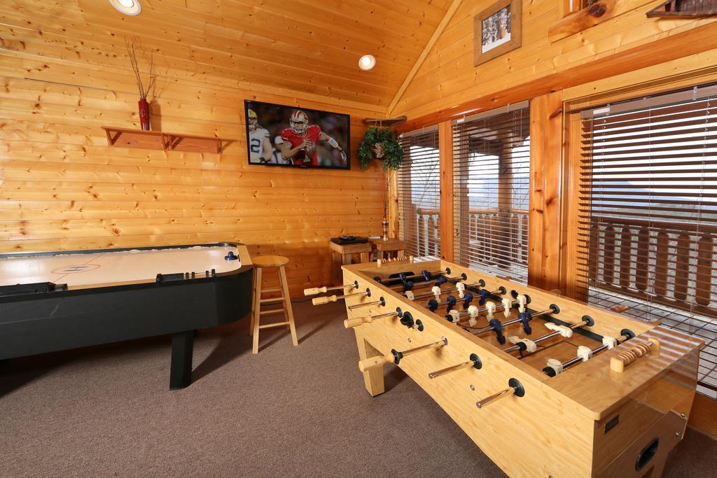 Rising Eagle Lodge - Eight Bedroom Pigeon Forge Luaran gambar