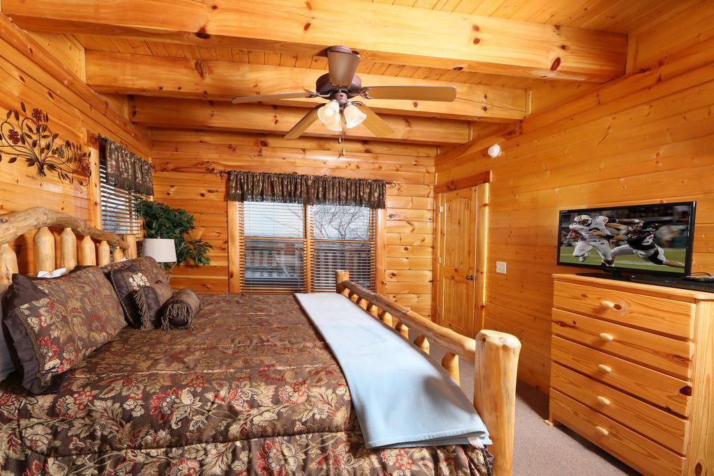 Rising Eagle Lodge - Eight Bedroom Pigeon Forge Luaran gambar