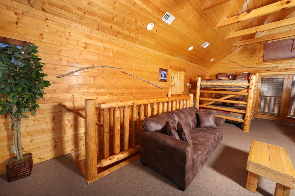 Rising Eagle Lodge - Eight Bedroom Pigeon Forge Luaran gambar