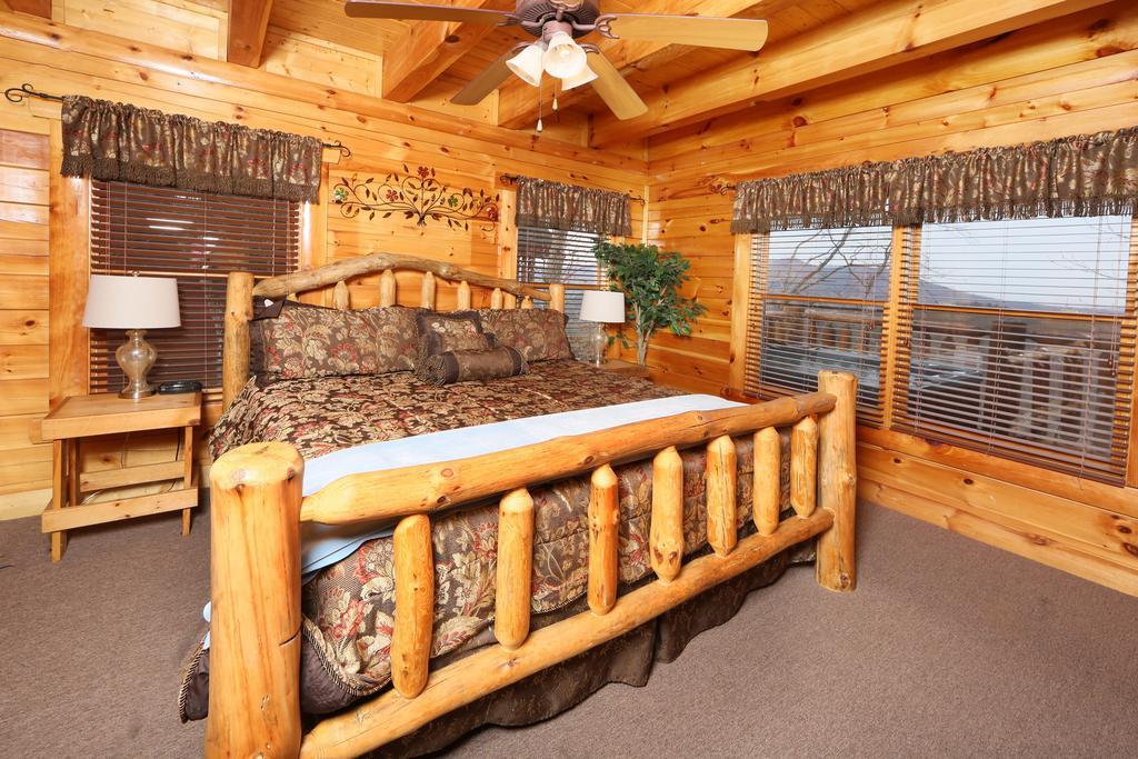 Rising Eagle Lodge - Eight Bedroom Pigeon Forge Luaran gambar